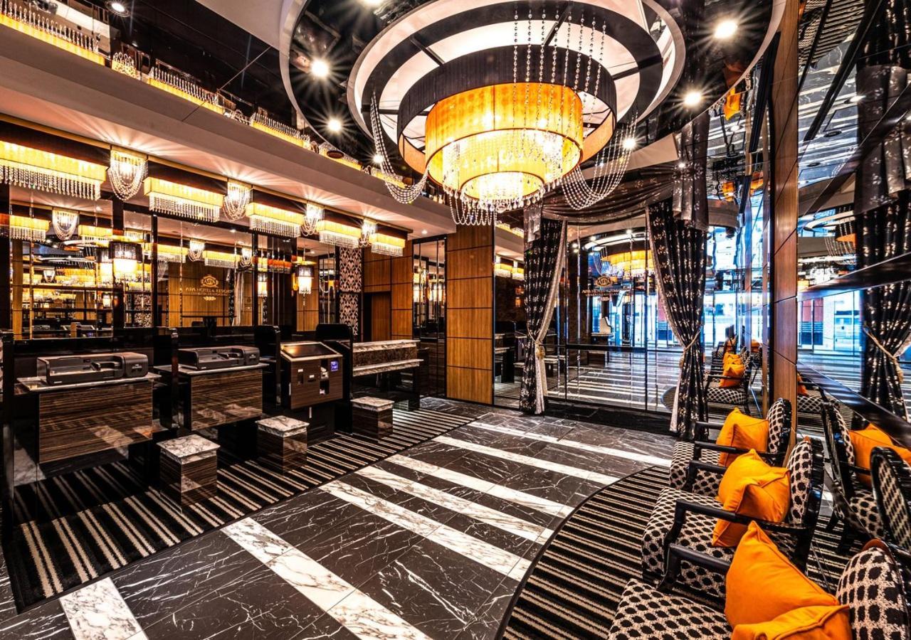 Apa Hotel & Resort Hakata Ekihigashi Fukuoka  Exteriör bild